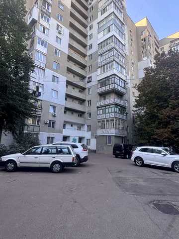 Академіка Заболотного вул., 24