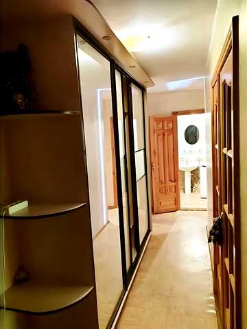 Олега Громадського вул., 1