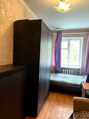 Незалежності вул. (Армійська), 6