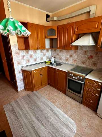 Драгоманова вул., 25