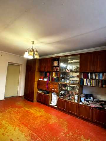 Космонавтів просп., 58