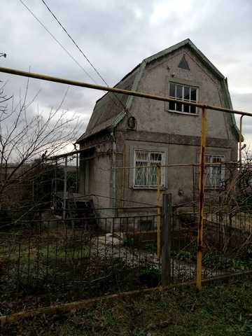 Вишнева, 80