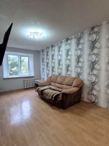 Петра Калнишевського просп. (Косіора), 33