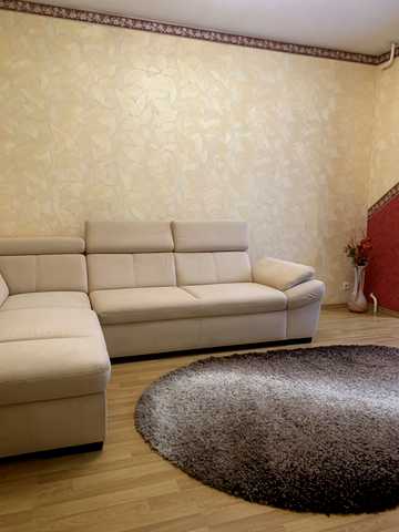 Тетяни Яблонської вул., 4