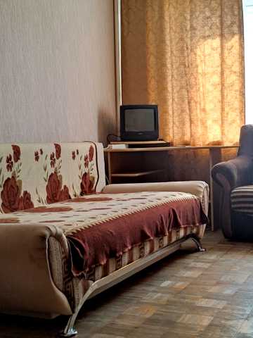 Голосіївський просп. (40-річчя Жовтня), 7