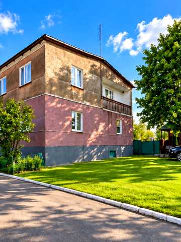 Миру, 57