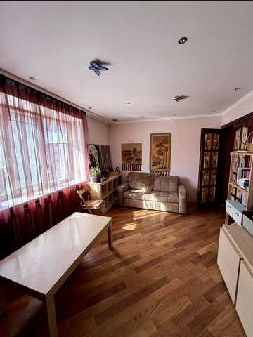 Устима Кармалюка вул., 20