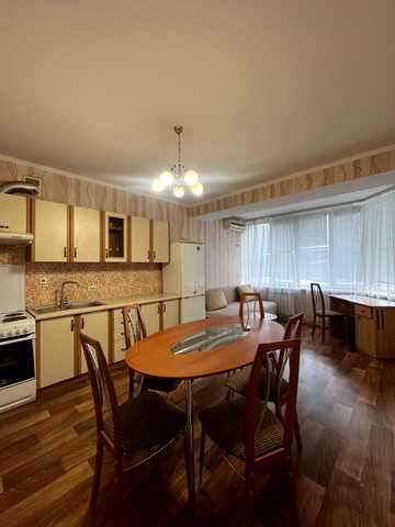 Борщагівська вул., 206