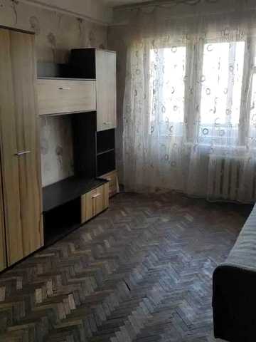 Миропільська вул., 17