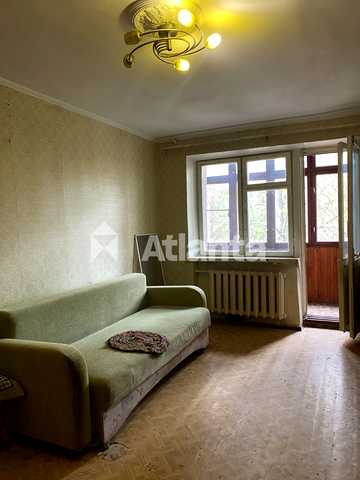 Варненська вул., 8