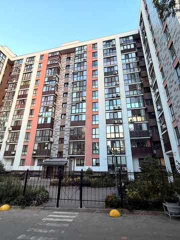 Лазаряна вул., 22