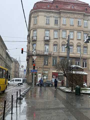 Памви Беринди вул., 3