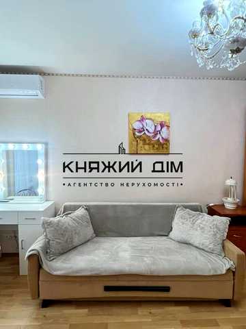 Єлизавети Чавдар вул., 4
