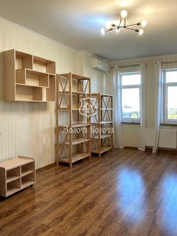 Олександра Мишуги вул., 2