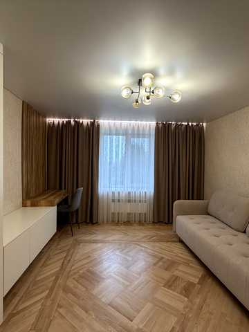 Євгенія Пікуса вул. (Папаніна), 1