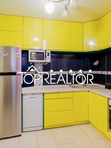 Олександрівський просп. (Косіора), 69д