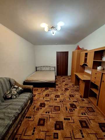 Академіка Глушкова просп., 9-Є
