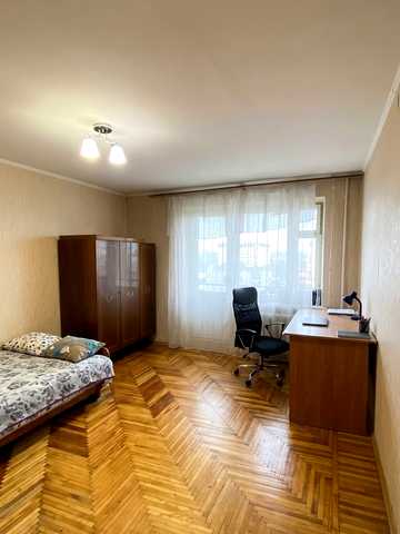 Суботівська вул., 7