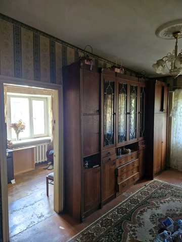 Варненська вул., 19/1