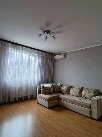 Леся Курбаса просп., 7-Б