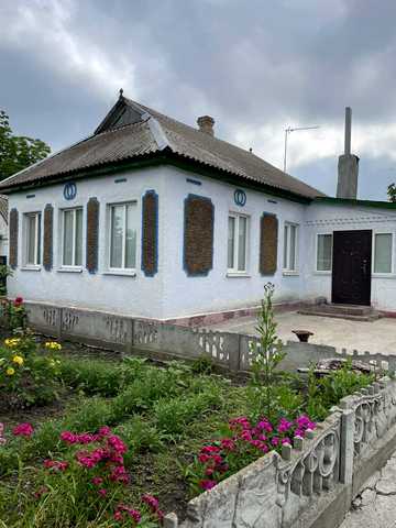 Першотравнева