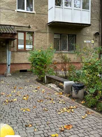 Василя Симоненка вул., 2