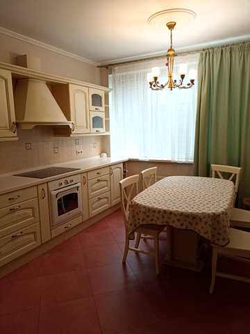 Велика Китаївська вул., 53