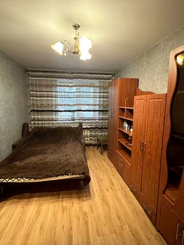 Київська вул., 15
