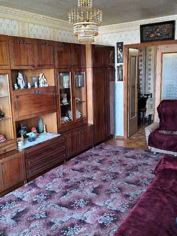 Льва Ландау просп. (50-річчя СРСР), 12