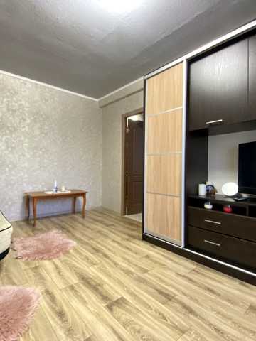 Йорданська вул. (Лайоша Гавро), 4