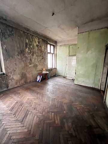 Театральна вул., 26