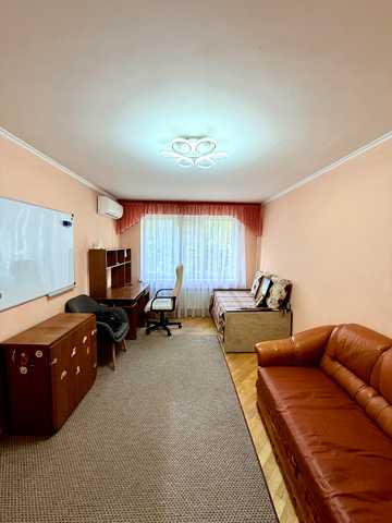 Голосіївський просп. (40-річчя Жовтня), 11