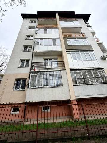 Володимира Великого вул. (Артема), 9