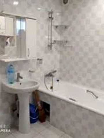 Миру вул., 6