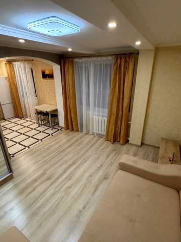 Ігоря Самострова вул., 11