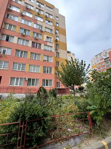 Михайла Грушевського вул., 39/3 к1