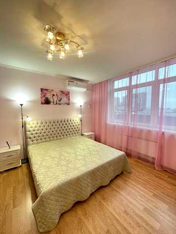 Миколи Бажана просп., 8-Б