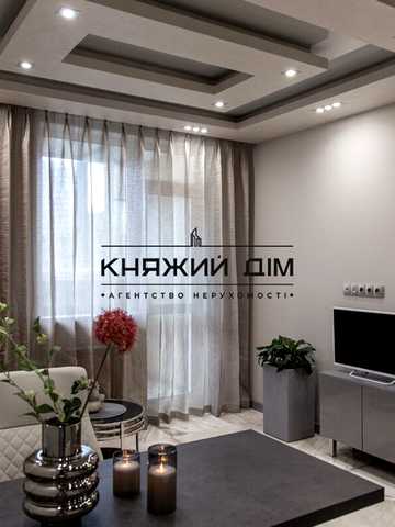 Деміївська вул., 13