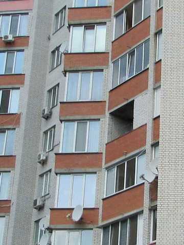 Хмельницька вул., 10