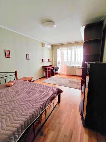 Оболонський просп., 40