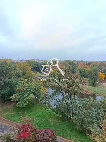 Олександра Поля вул. (Жовтнева), 1