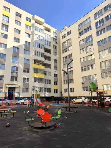 Героїв Крут вул., 4-Б