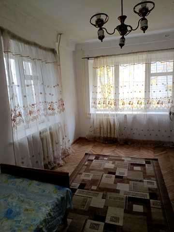 Гоголівська вул., 29