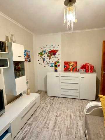 Космонавтів вул., 108-А