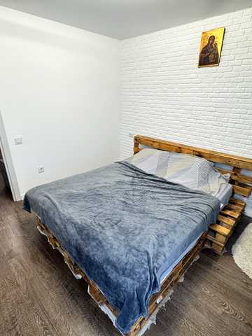 Микулинецька вулиця, 95