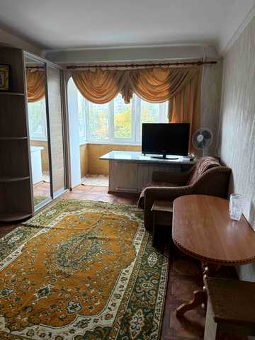 Дарницький бульв., 13