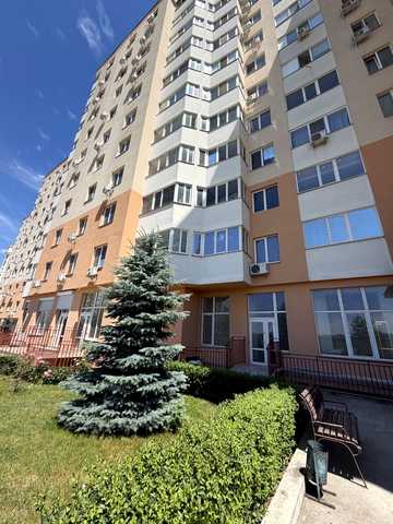 Гранітна вул., 1