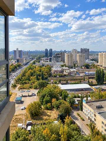 Георгія Нарбута просп. (Визволителів), 1-А