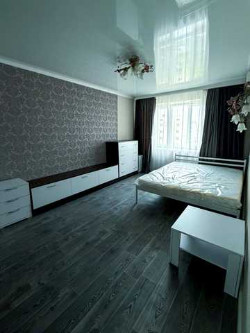 Оболонський просп., 40