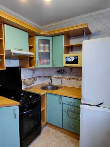 Леся Курбаса просп., 12-Б